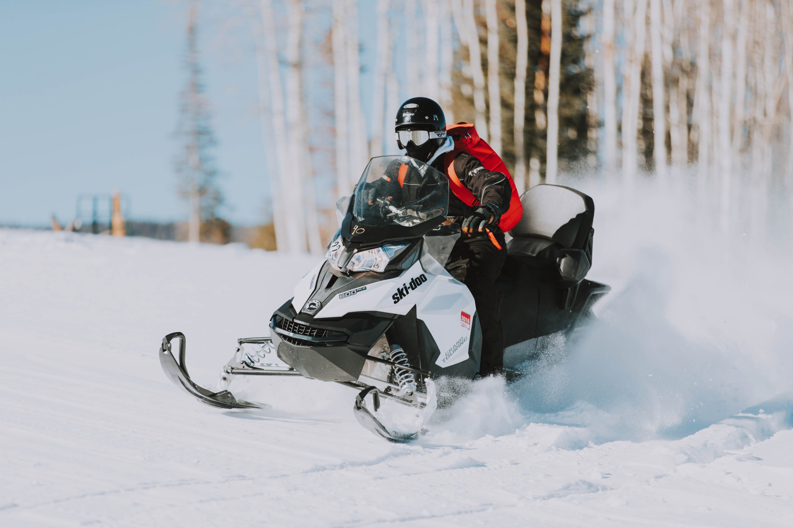 Snowmobile Value: The Insider'S Guide To Smart Buying - n9l4b8e